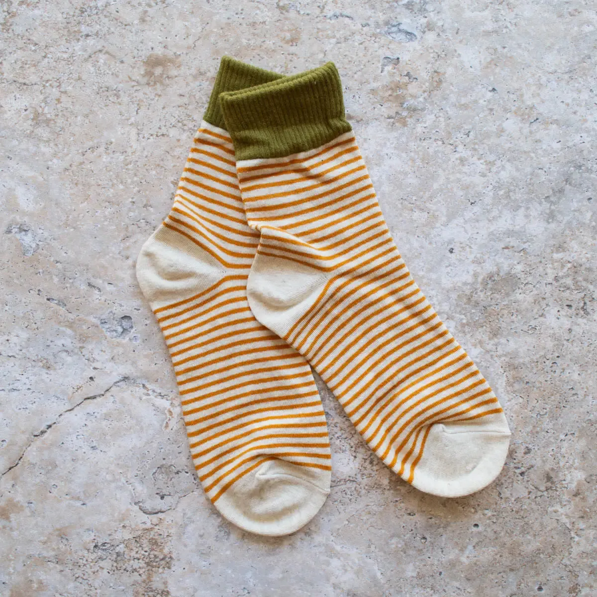 2 Tone Stripe Socks in Olive/Oatmeal