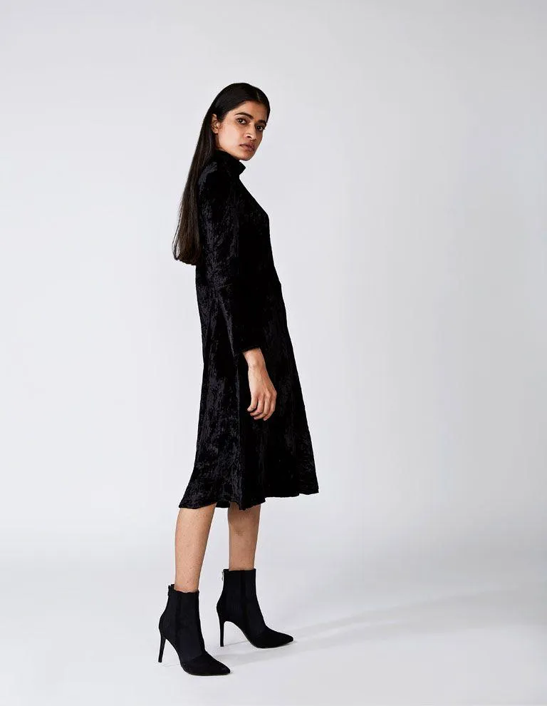 DELIA Black Velvet Midi Dress